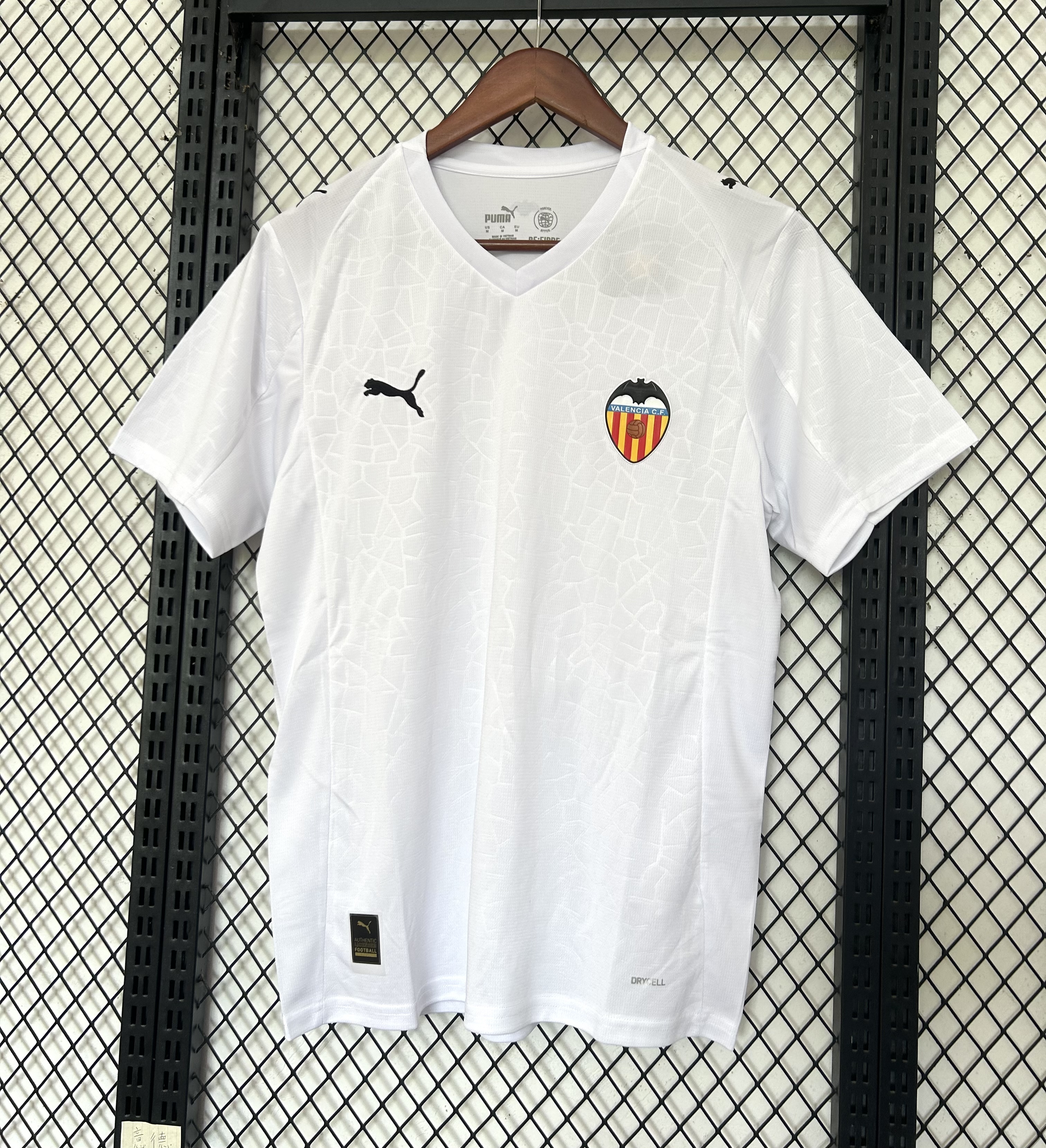2025/26 Valencia Soccer Jersey Home Custom Football Shirt Fan Version